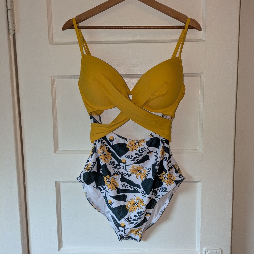 Women's Floral One-Piece Swimsuit, NWT